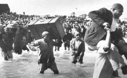 En 1948 Israel expulsó a más de 800.000 palestinos de sus hogares, asesinó a 13.000 y destruyó más de 500 aldeas y localidades.