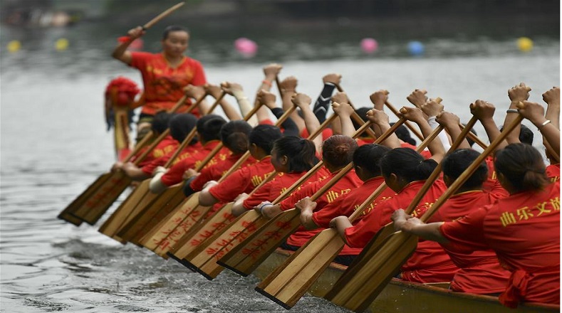 Celebran carreras de botes del dragón en Miluo, China | Multimedia | teleSUR