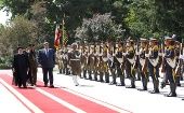 El presidente Maduro camina junto al presidente de la República Islámica de Irán, Seyyed Ebrahim Raisi.