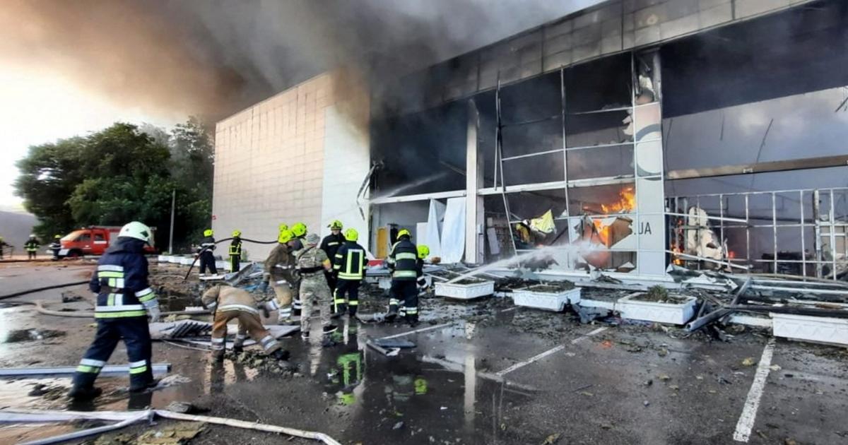 Como consecuencia del incendio en el centro comercial en desuso, fallecieron 18 personas y 25 requirieron de hospitalización.