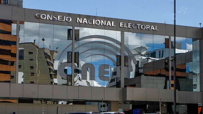 El CNE señaló que la petición contra el presidente Guillermo Lasso no cumplió los requisitos para recibir los formularios de recolección de firmas.