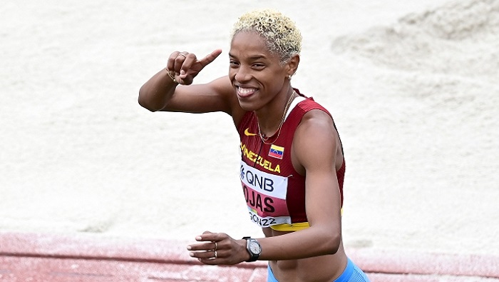 La atleta venezolano obtuvo la medalla dorada con una marca de 15.47 metros.