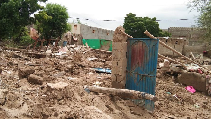 Se registran más de 40.000 casas afectadas, así como aproximadamente más de  2.500 kilómetros de caminos dañados.