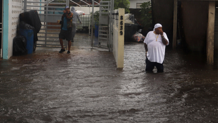 El gobernador puertorriqueño Pedro Pierluisi afirmó que “los daños a la infraestructura y a las residencias han sido catastróficos”.