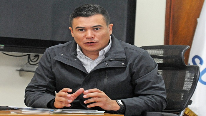 Morales es licenciado en Ciencias y Artes militares, graduado de la Academia Militar del Ejército de Venezuela, especializado en infantería.