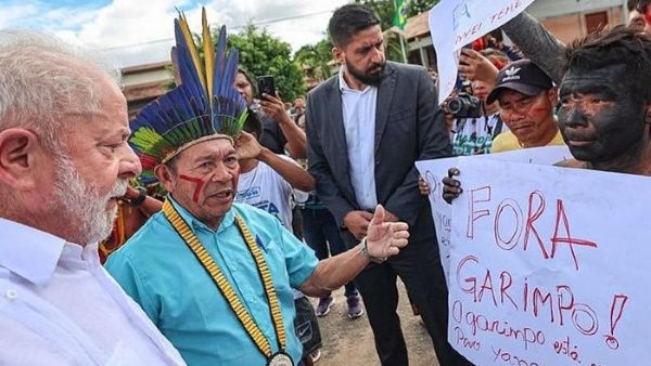 Más de 50 funcionarios cesados por violar derechos indígenas en Brasil