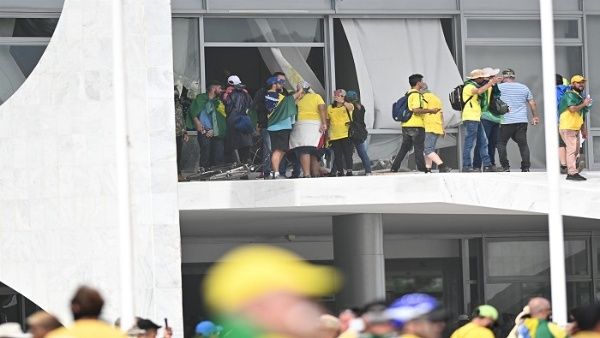 Presentarán informe sobre atentado golpista en Brasil