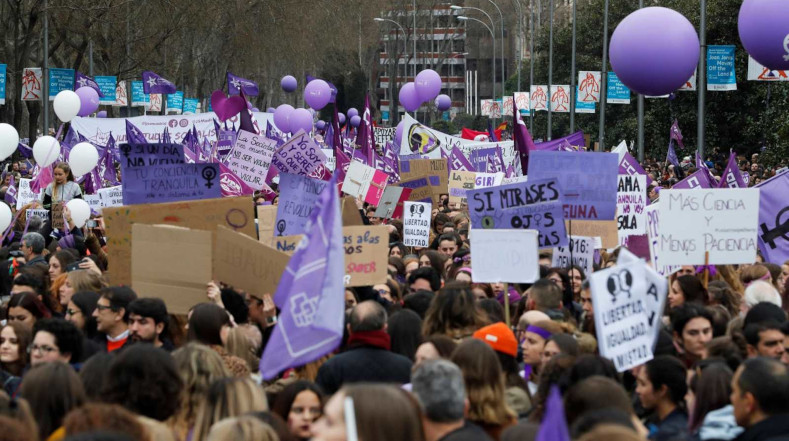 O feminismo volta às ruas neste 8 de março para reivindicar unanimemente a igualdade real entre homens e mulheres e contra a violência de gênero.