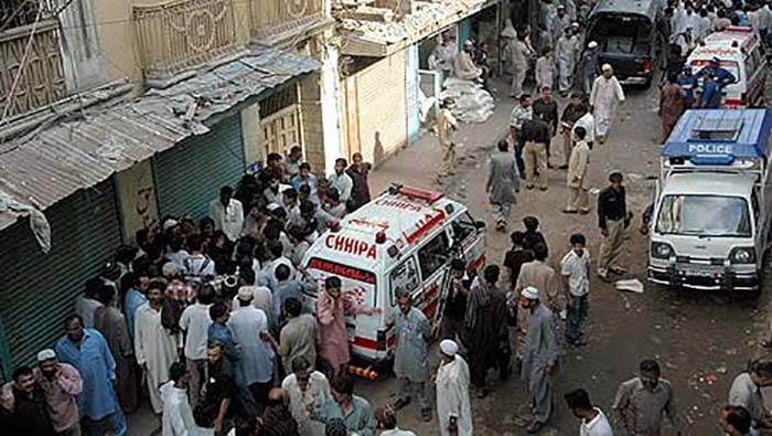 El número de fallecidos podría seguir aumentando pues algunos de los heridos se encuentran en estado crítico, indicaron fuentes hospitalarias.