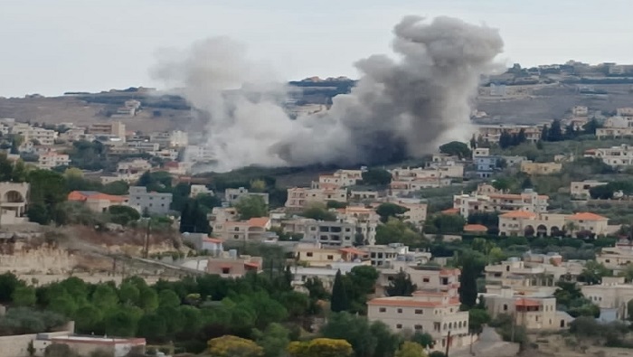 Entre otras localidades, Israel bombardeó áreas de la ciudad de Ainata, al sur de Líbano.