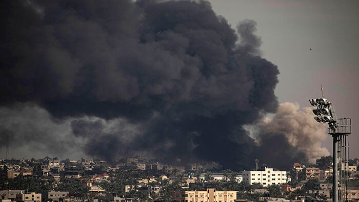 Israel dirigió intensos ataques contra las zonas de la ciudad de Rafah y en varias partes de la ciudad de Khan Yunis, en el sur de la Franja de Gaza.