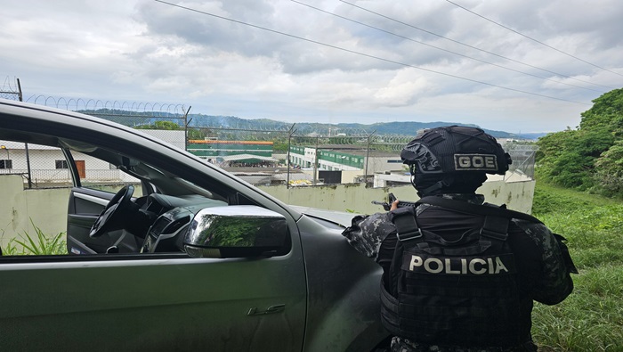 Ecuador enfrenta una arremetida de violencia por bandas del narcotráfico.