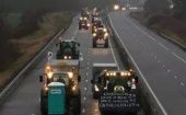 En torno a París, los responsables locales del primer sindicato agrícola, la FNSEA, han organizado bloqueos desde las 14.00 locales (13.00 UTC) en cinco de las principales autopistas de acceso a la ciudad