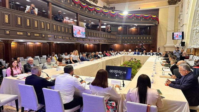 El encuentro permitió recoger la más amplia visión del camino de paz que construye el pueblo venezolano.
