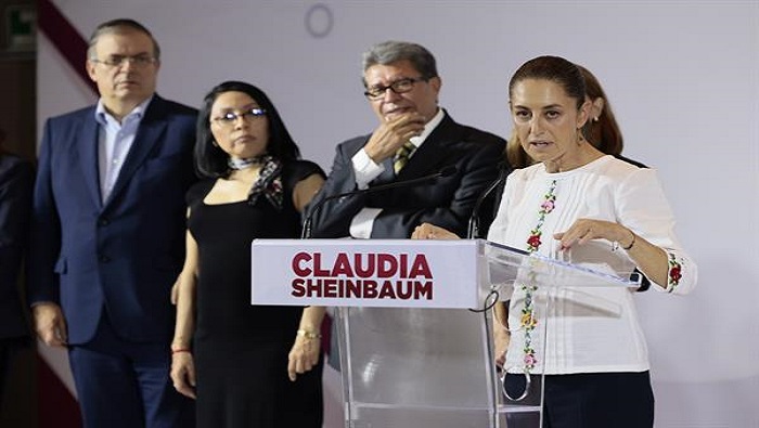 Sheinbaum presentó este jueves su equipo de campaña, al que se incorporó el excanciller y excandidato a las primarias del partido Morena, Marcelo Ebrard.