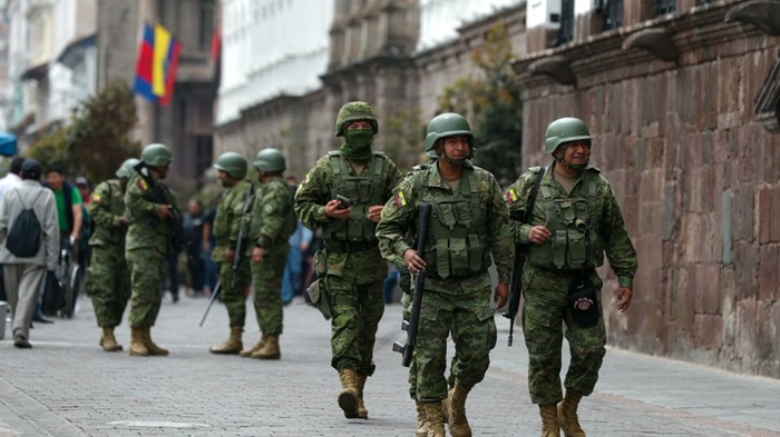 Las fuerzas de control del país están en las calles para combatir a las bandas organizadas que operan en Ecuador.
