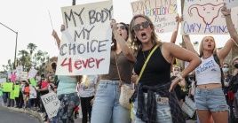Womens protesting against the ban of abortion, April 11, 2024
