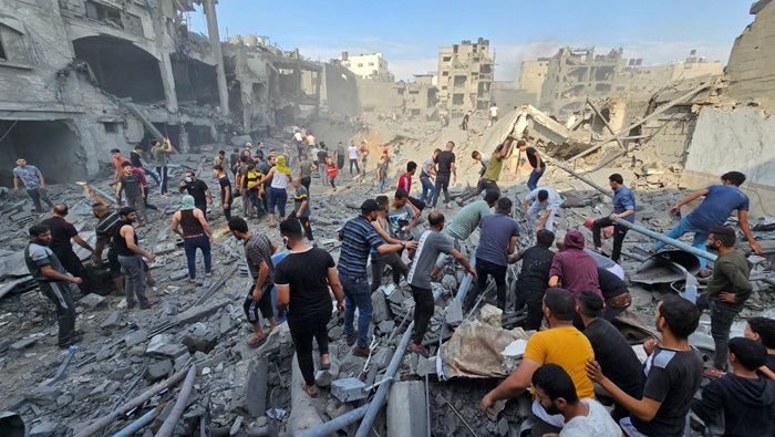 La Franja de Gaza enfrenta su peor crisis humanitaria, provocada por la combinación de bombardeos sionistas, el bloqueo total de productos, el uso del hambre como arma y el desplazamiento forzoso de los gazatíes.