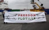  Freedom Flotilla Coalition describió la cancelación del registro de los buques como una "medida descaradamente política", y agregó: "Sin bandera, no podemos navegar".