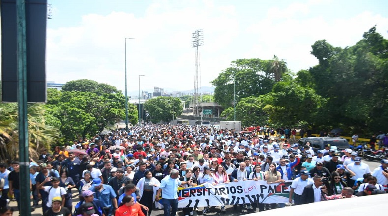 Con la marcha de esta jornada, que concluyó con una concentración y actividad política frente a la Asamblea Nacional, Venezuela ratifica el apoyo a la causa y al Estado palestino.