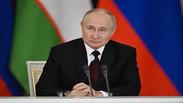 Rusia está dispuesta a participar en las conversaciones de paz sobre Ucrania, pero el país no ha sido invitado, afirmó Putin.