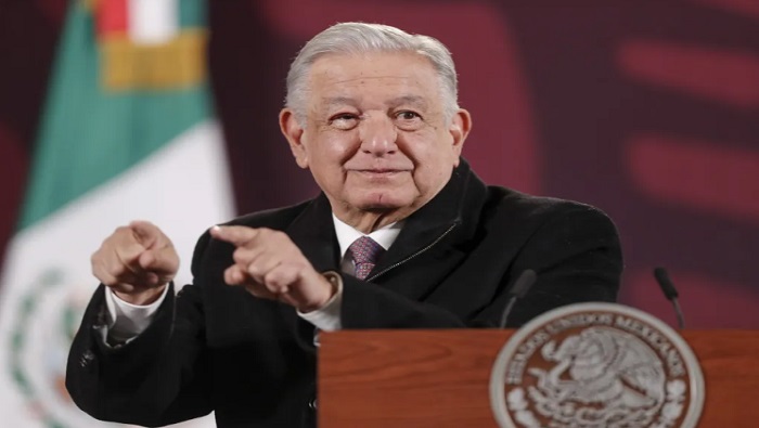 Durante su conferencia matutina, el presidente Andrés Manuel López Obrador afirmó confiar en que la demanda prospere cuando ocurra el fallo definitivo.