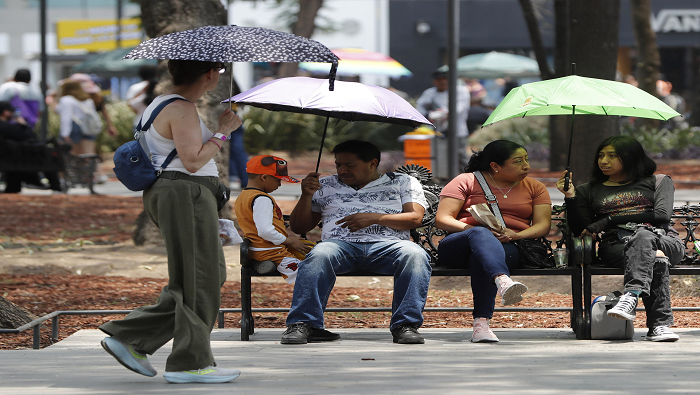 La secretariaseguirá la tercera onda de calor de la temporada sobre la nación, con la que se predicen temperaturas mayores a los 40 grados en 27 mexicanos.