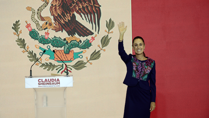 Indicó que Xóchitl Gálvez, de Fuerza y Corazón por México, y Jorge Álvarez Máynez, del Movimiento Ciudadano, se comunicaron con ella para felicitarla.